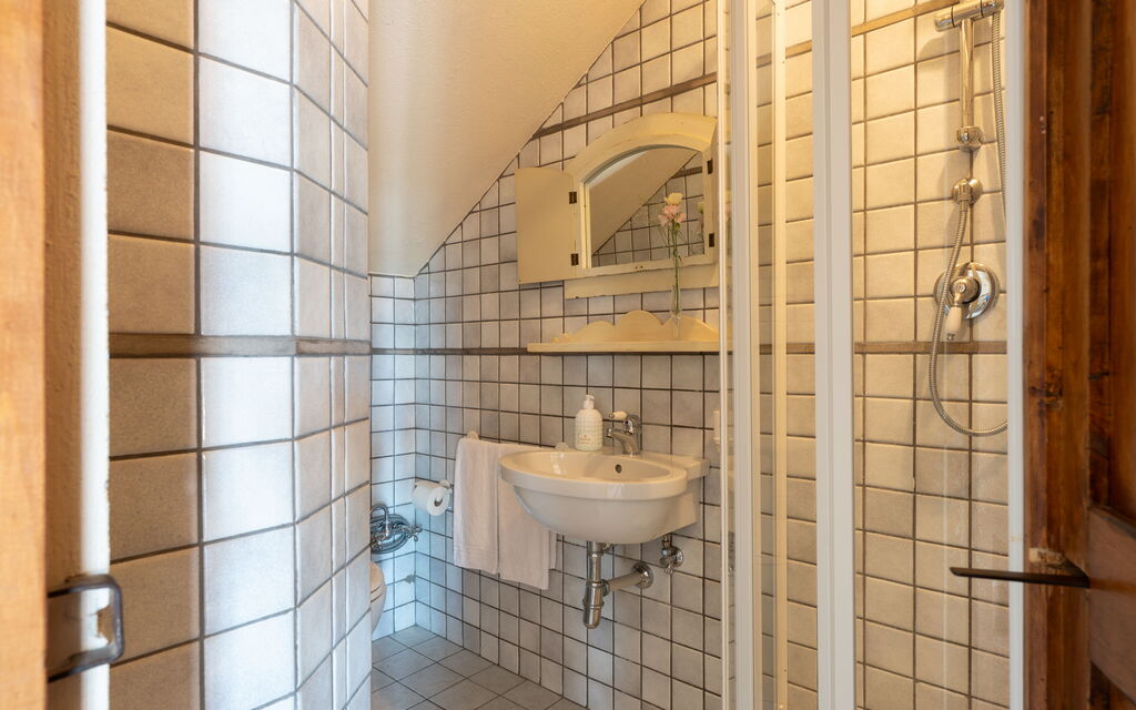 Villa Sunshine: Autunno, Bagno, Estate, Primavera