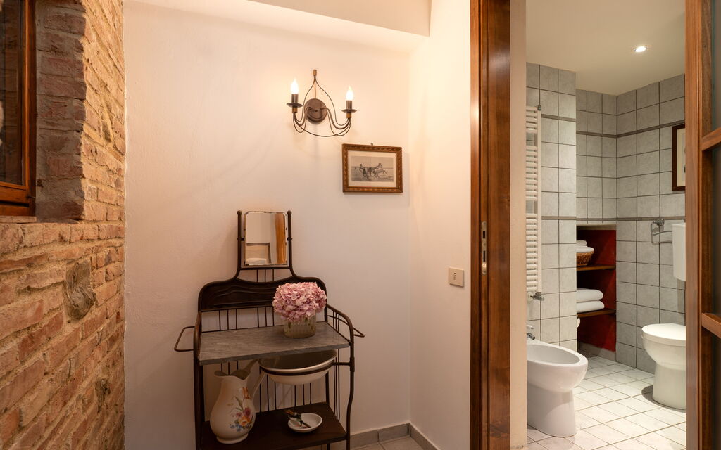 Villa Sunshine: Autunno, Bagno, Estate, Primavera