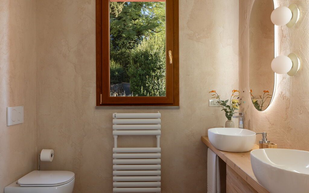 Villa Sunshine: Autunno, Bagno, Estate, Primavera
