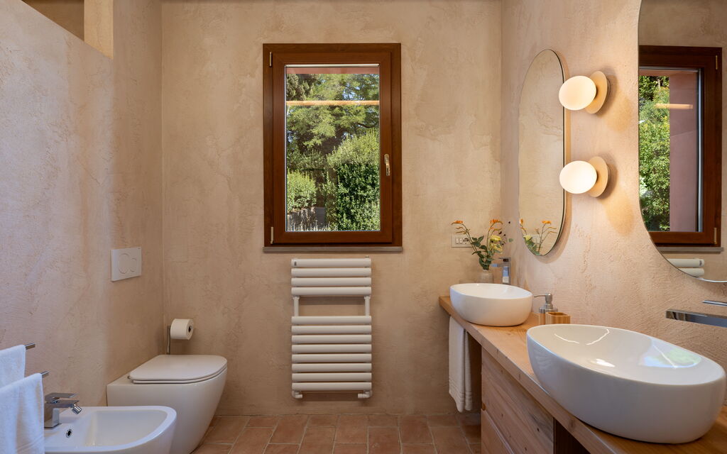Villa Sunshine: Autunno, Bagno, Estate, Primavera