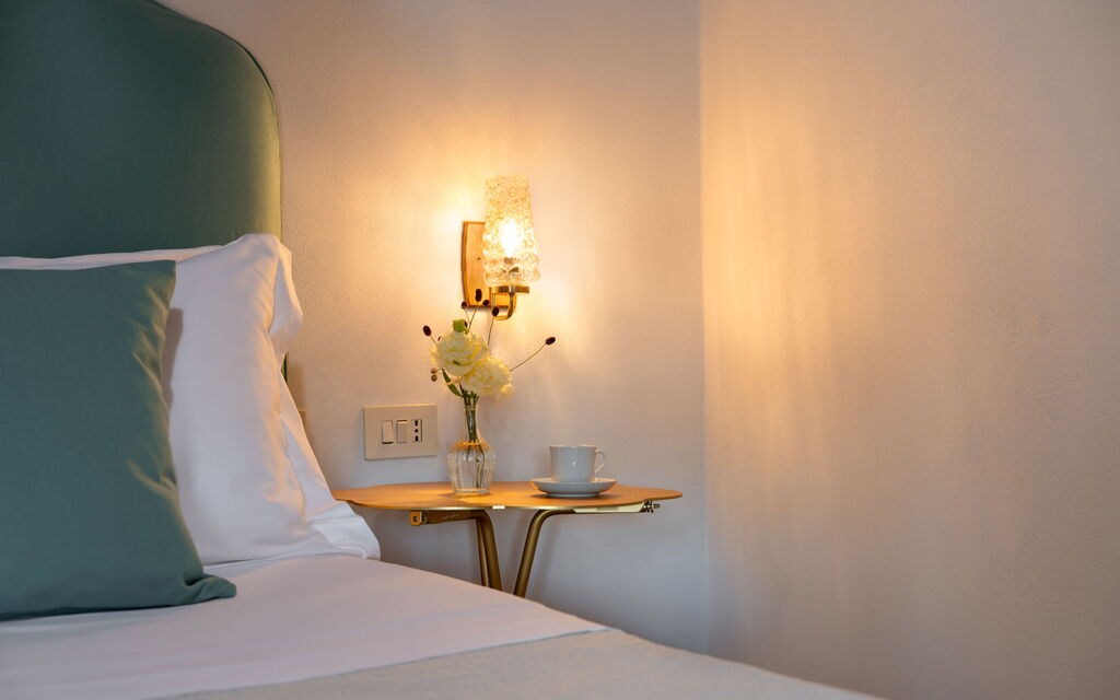 Villa Sunshine: Autunno, Camera da letto, Dettagli della stanza, Estate, Primavera