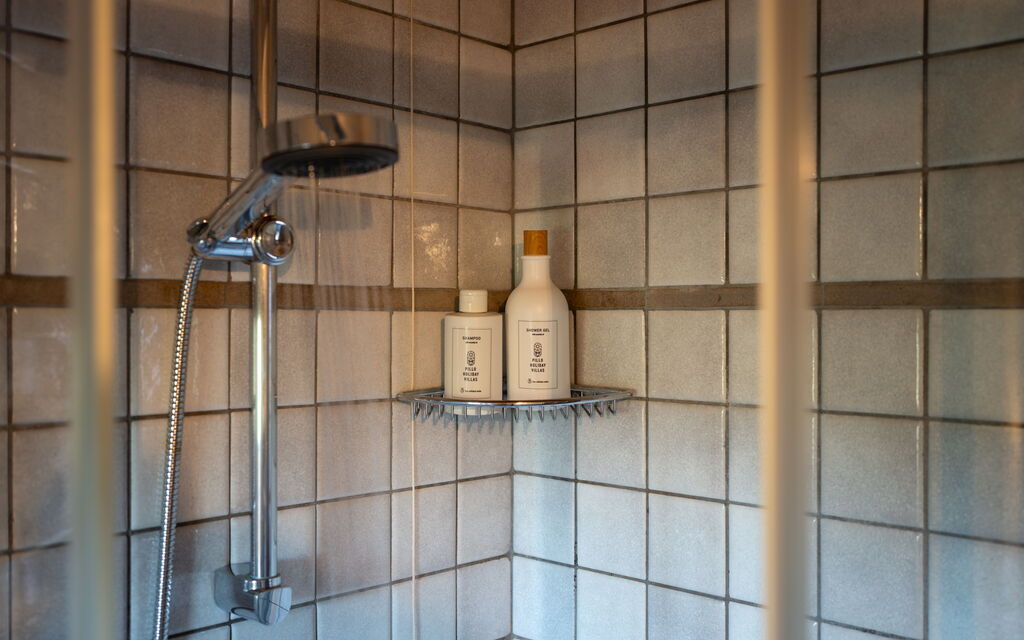 Villa Sunshine: Autunno, Bagno, Estate, Primavera
