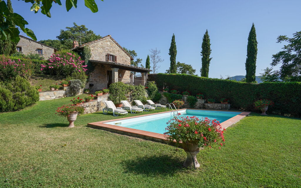 Villa Stefano: Building Exterior, Pool