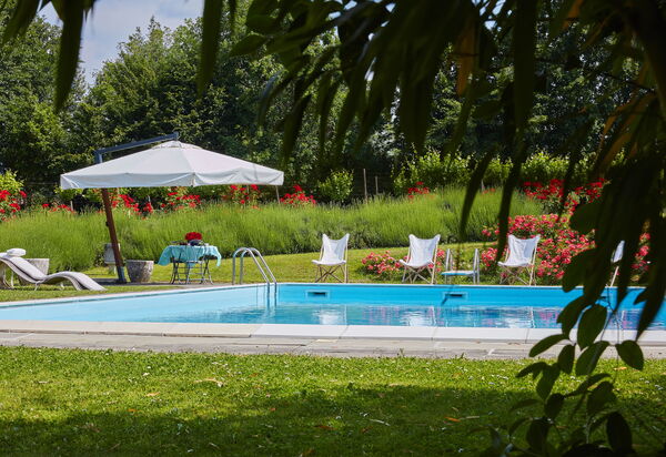 Villa Franciacorta: all'aperto, Autunno, Caratteristiche, Estate, Esterni, Giardino, Piscina, Primavera