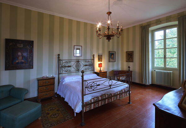 Villa Franciacorta: Autunno, Camera da letto, Caratteristiche, Dettagli della stanza, Estate, Primavera