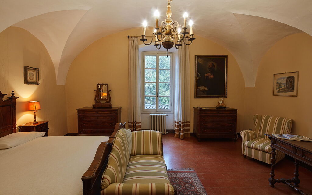 Villa Franciacorta: Autunno, Camera da letto, Caratteristiche, Dettagli della stanza, Estate, Primavera