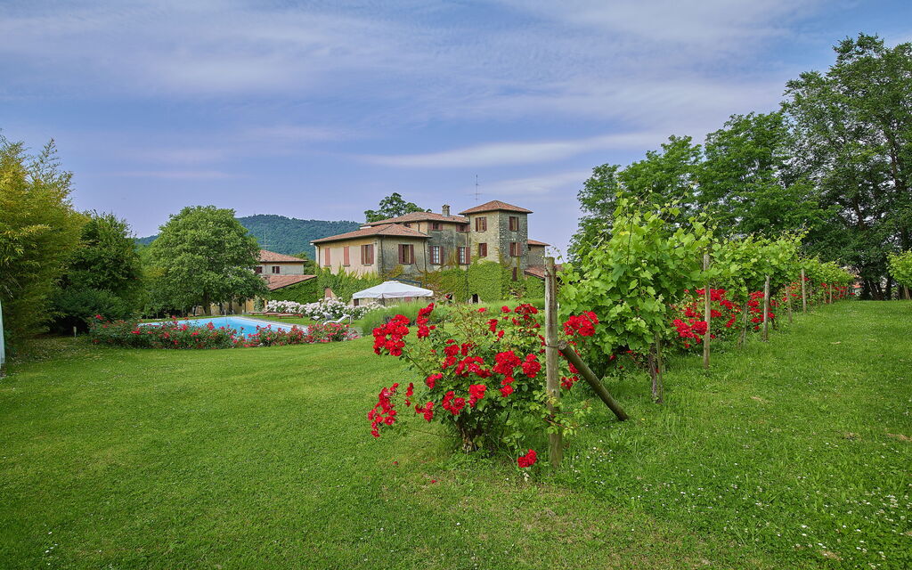Villa Franciacorta: all'aperto, Autunno, Caratteristiche, Estate, Esterni, Giardino, Piscina, Primavera
