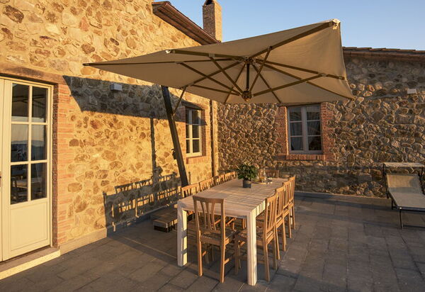 Villa Rugiada: Autunno, Balcone / Terrazza / Patio, Caratteristiche, Estate, Esterni, Primavera