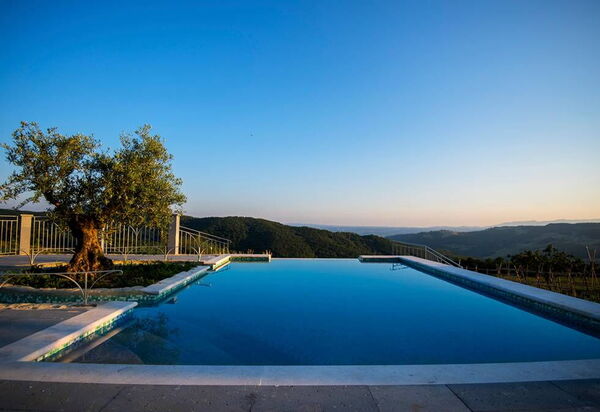 Villa Rugiada: Autunno, Caratteristiche, Estate, Esterni, Giardino, Piscina, Primavera, Vista Panoramica