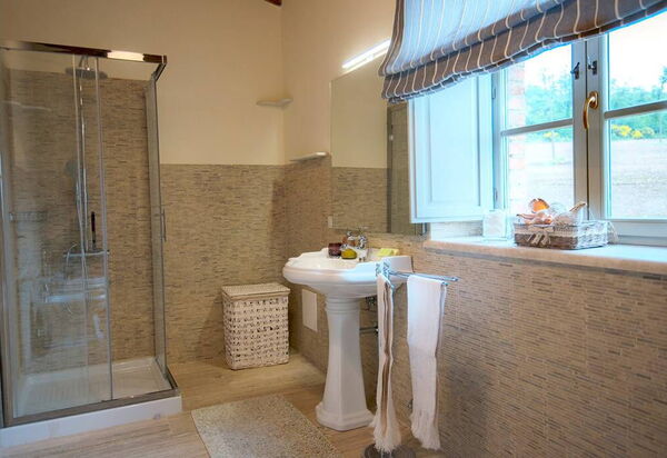 Villa Rugiada: Autunno, Bagno, Caratteristiche, Dettagli della stanza, Estate, Primavera