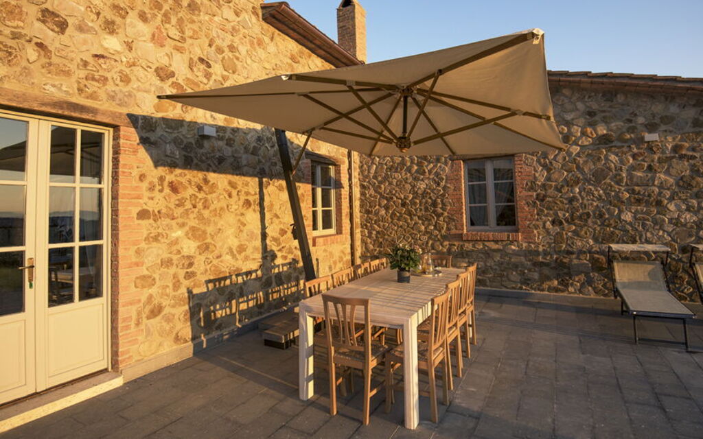 Villa Rugiada: Autunno, Balcone / Terrazza / Patio, Caratteristiche, Estate, Esterni, Primavera