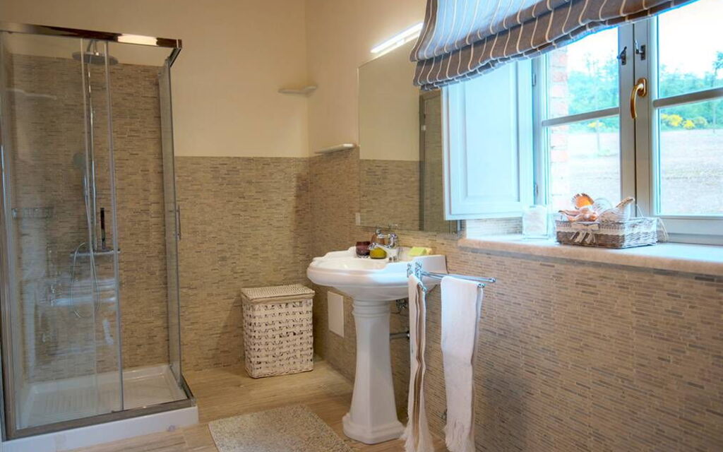 Villa Rugiada: Autunno, Bagno, Caratteristiche, Dettagli della stanza, Estate, Primavera