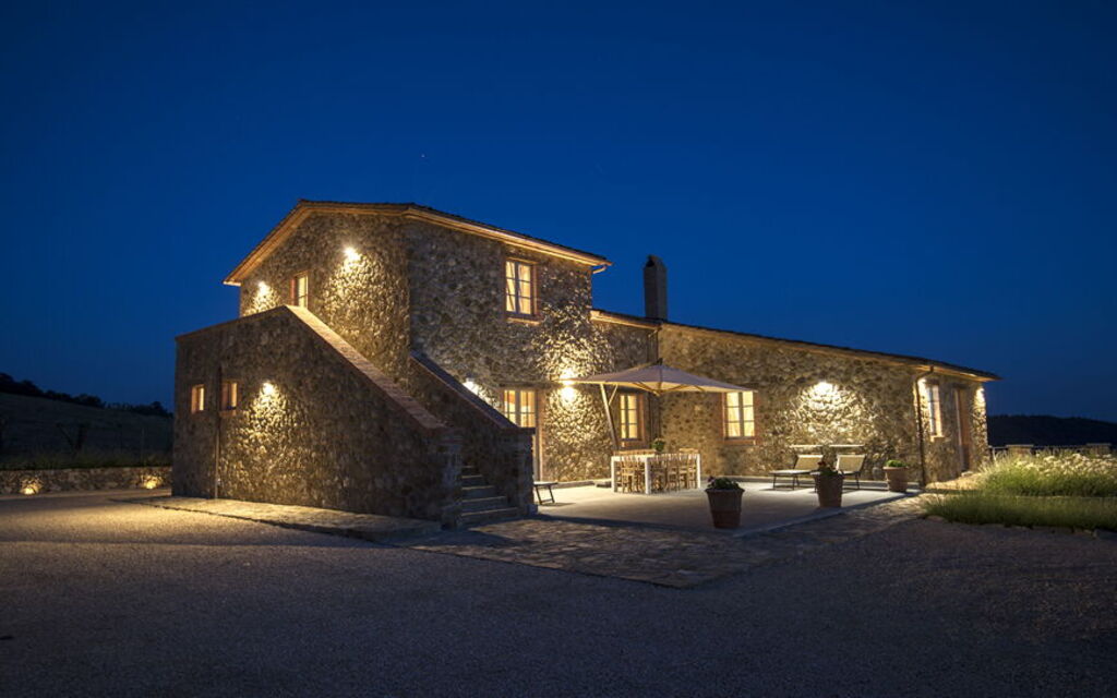 Villa Rugiada: Autunno, Caratteristiche, Estate, Esterni, Giardino, Primavera