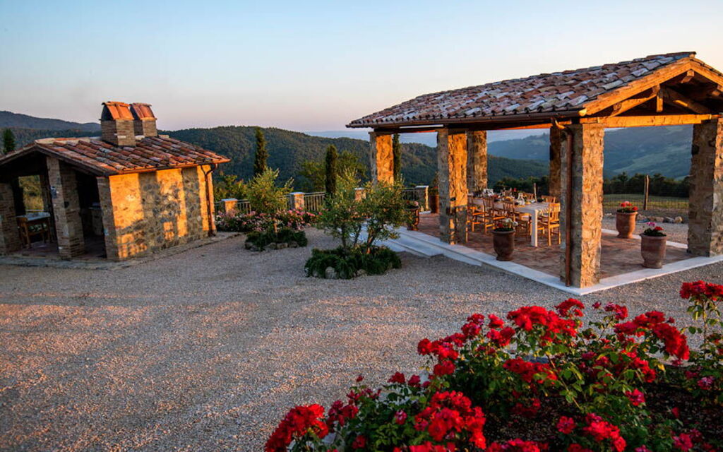 Villa Rugiada: Autunno, Caratteristiche, Estate, Esterni, Giardino, Primavera