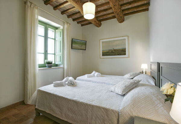 Villa Irene: Autunno, Camera da letto, Caratteristiche, Dettagli della stanza, Estate, Primavera