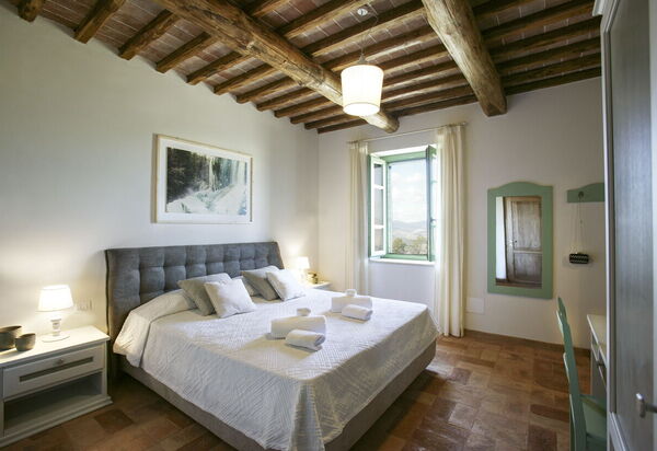 Villa Irene: Autunno, Camera da letto, Caratteristiche, Dettagli della stanza, Estate, Primavera