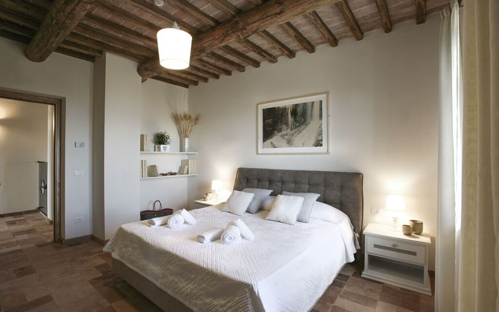 Villa Irene: Autunno, Camera da letto, Caratteristiche, Dettagli della stanza, Estate, Primavera