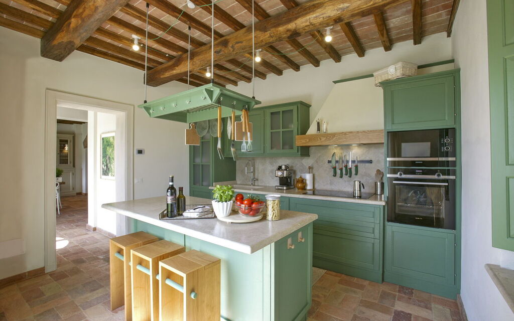 Villa Irene: Autunno, Caratteristiche, Cucina, Dettagli della stanza, Estate, Primavera