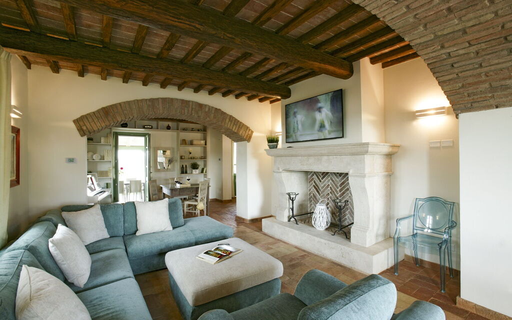 Villa Irene: Autunno, Caratteristiche, Dettagli della stanza, Estate, Primavera, Soggiorno