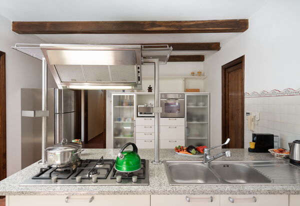 Villa Olivi - Subbiano, Toscana, Pool And Nature: Autunno, Caratteristiche, Cucina, Dettagli della stanza, Estate, Primavera