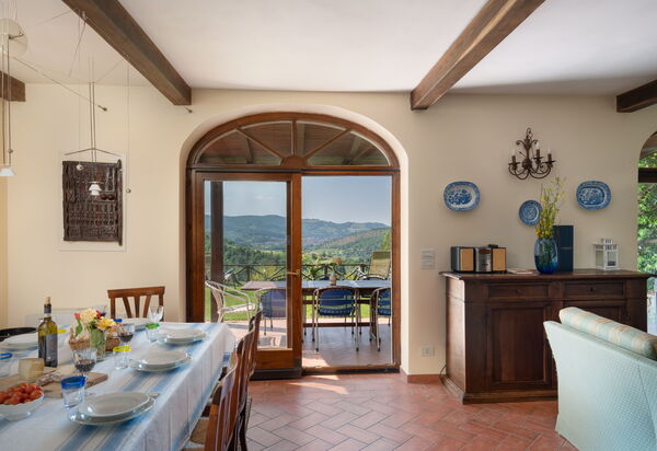 Villa Olivi - Subbiano, Toscana, Pool And Nature: Autunno, Caratteristiche, Dettagli della stanza, Estate, Primavera, Sala da pranzo