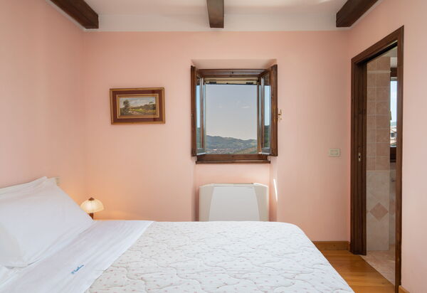 Villa Olivi - Subbiano, Toscana, Pool And Nature: Autunno, Camera da letto, Caratteristiche, Dettagli della stanza, Estate, Primavera