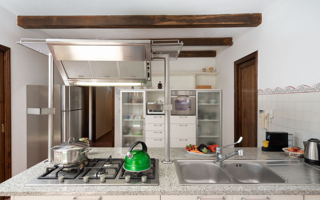 Villa Olivi - Subbiano, Toscana, Pool And Nature: Autunno, Caratteristiche, Cucina, Dettagli della stanza, Estate, Primavera