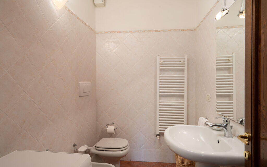 Villa Olivi - Subbiano, Toscana, Pool And Nature: Autunno, Bagno, Caratteristiche, Dettagli della stanza, Estate, Primavera