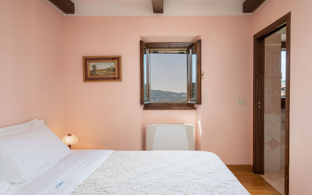 Villa Olivi - Subbiano, Toscana, Pool And Nature: Autunno, Camera da letto, Caratteristiche, Dettagli della stanza, Estate, Primavera