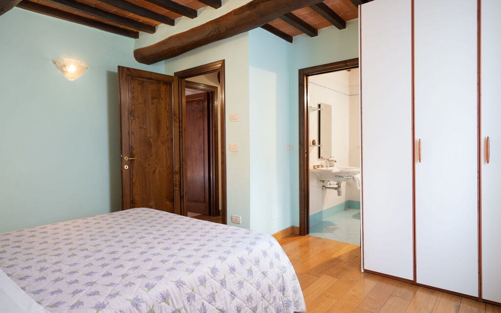 Villa Olivi - Subbiano, Toscana, Pool And Nature: Autunno, Camera da letto, Caratteristiche, Dettagli della stanza, Estate, Primavera