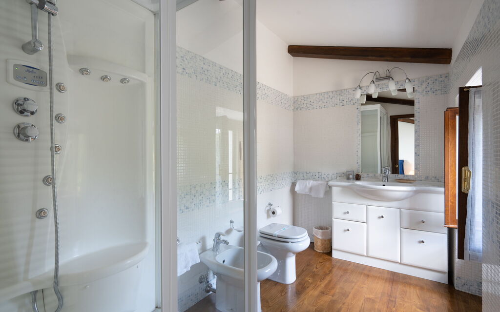 Villa Olivi - Subbiano, Toscana, Pool And Nature: Autunno, Bagno, Caratteristiche, Dettagli della stanza, Estate, Primavera