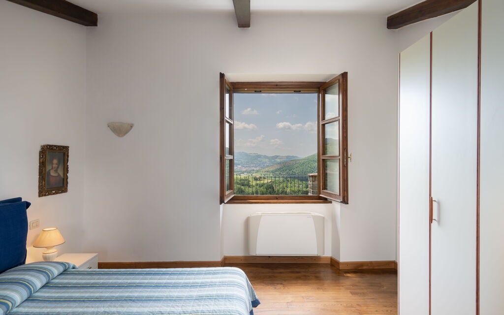 Villa Olivi - Subbiano, Toscana, Pool And Nature: Autunno, Camera da letto, Caratteristiche, Dettagli della stanza, Estate, Primavera