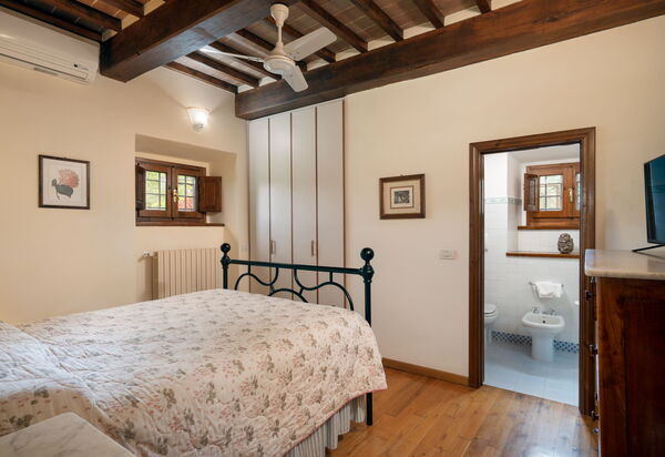 Villa Castelluccio - Arezzo, Toscana: Autunno, Camera da letto, Estate, Primavera