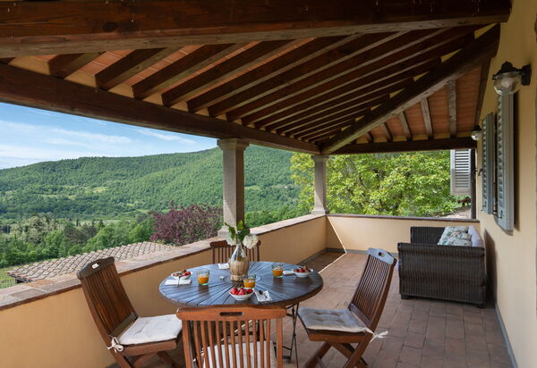 Villa Castelluccio - Arezzo, Toscana: Autunno, Balcone / Terrazza / Patio, Estate, Primavera