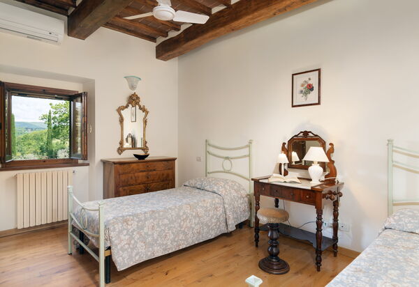 Villa Castelluccio - Arezzo, Toscana: Autunno, Camera da letto, Estate, Primavera