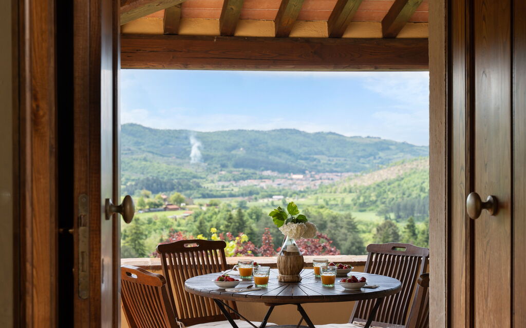 Villa Castelluccio - Arezzo, Toscana: Autumn, Balcony / Terrace / Patio, Spring, Summer