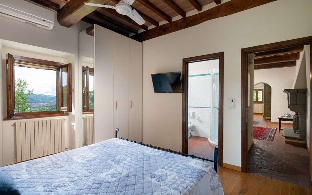 Villa Castelluccio - Arezzo, Toscana: Autumn, Bedroom, Spring, Summer