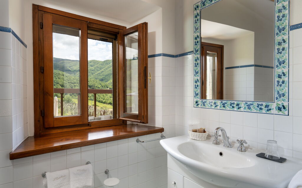 Villa Castelluccio - Arezzo, Toscana: Autumn, Bathroom, Spring, Summer