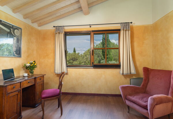 Villa Monte Bottigli: Salottino di camera 5