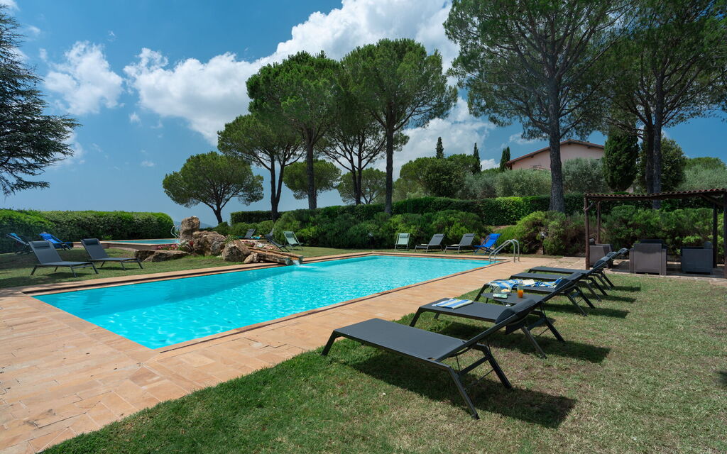 Villa Monte Bottigli: Autumn, Balcony / Terrace / Patio, Building Exterior, Garden, Outdoor, Pool, Spring, Summer