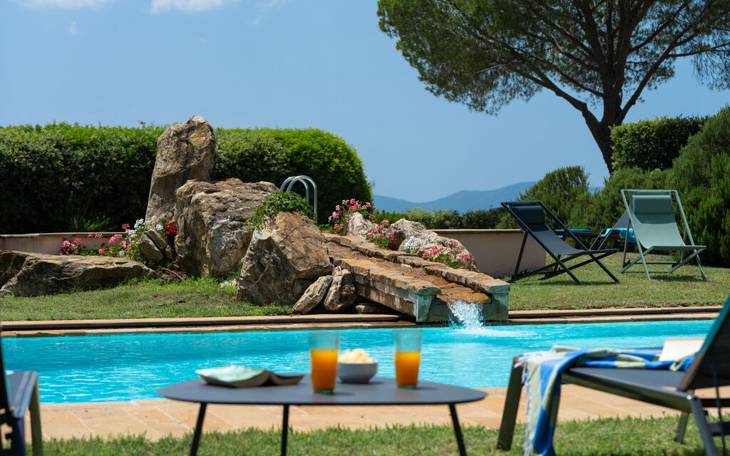 Villa Monte Bottigli: Building Exterior, Outdoor, Pool, Summer