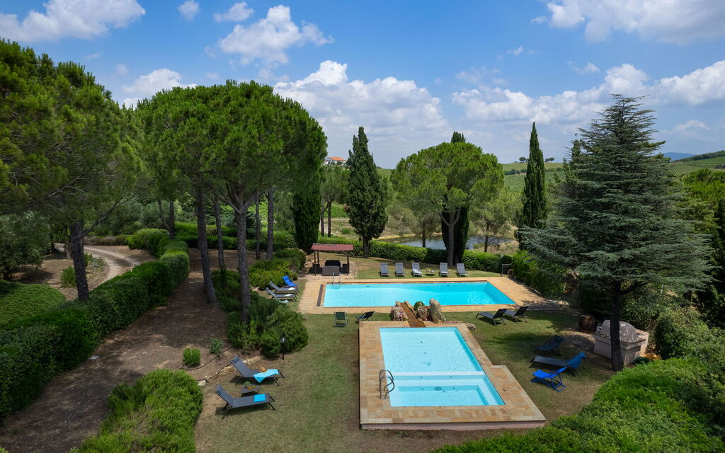 Villa Monte Bottigli: Building Exterior, Garden, Outdoor, Pool, Summer