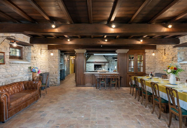 Villa Torre Delle Rose - Firenzuola, Private Pool, Ac, Privacy: Autunno, Estate, Primavera, Soggiorno