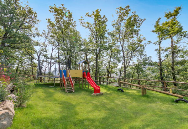 Villa Torre Delle Rose - Firenzuola, Private Pool, Ac, Privacy: Attività, Autunno, Estate, Giardino, Primavera