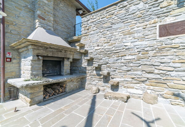 Villa Torre Delle Rose - Firenzuola, Private Pool, Ac, Privacy: Autunno, Estate, Esterni, Primavera