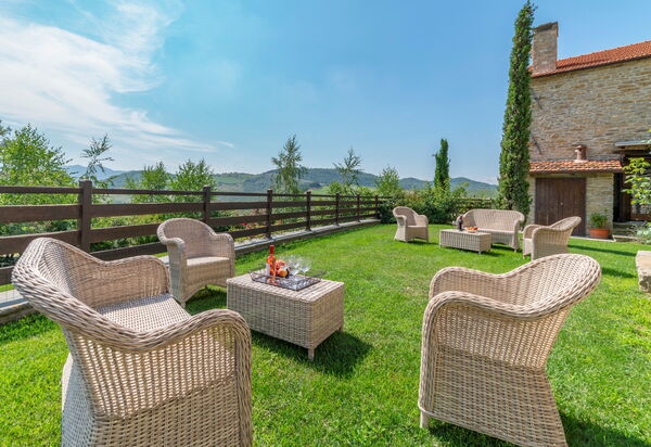 Villa Torre Delle Rose - Firenzuola, Private Pool, Ac, Privacy: Autunno, Estate, Giardino, Primavera