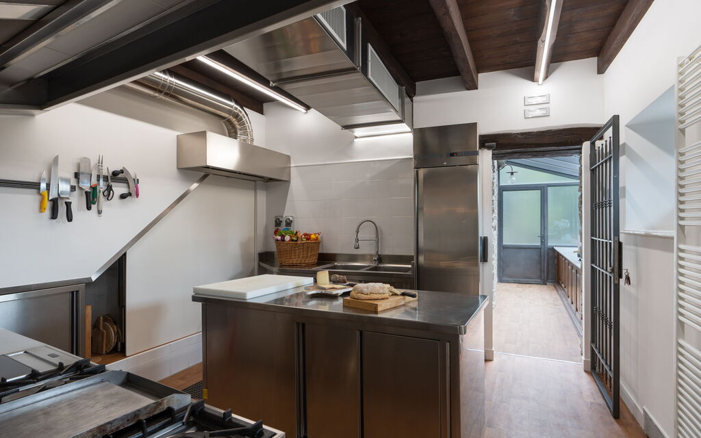 Villa Torre Delle Rose - Firenzuola, Private Pool, Ac, Privacy: Autumn, Kitchen, Spring, Summer