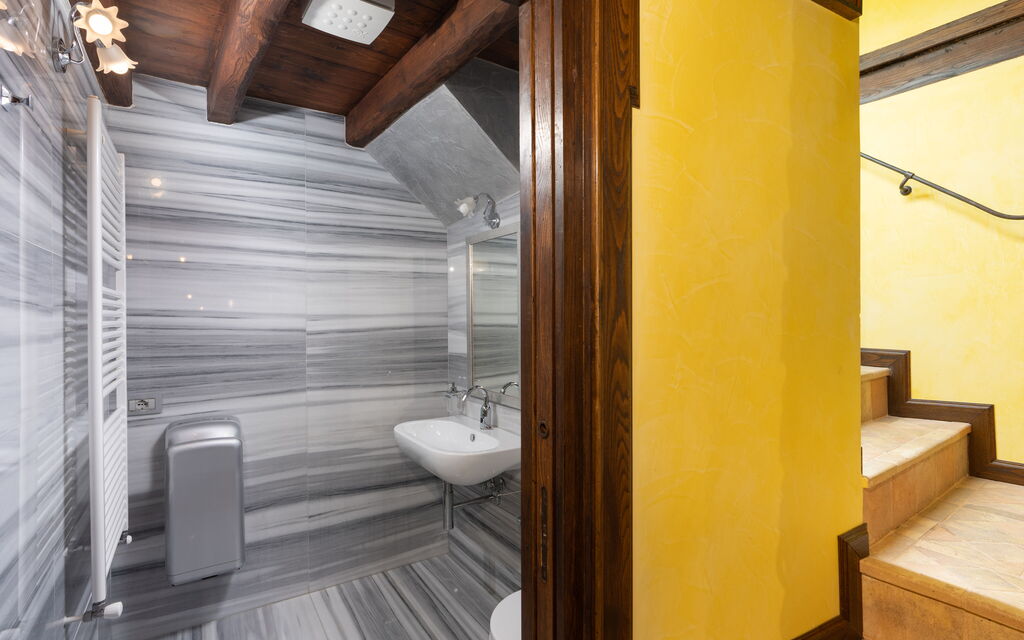 Villa Torre Delle Rose - Firenzuola, Private Pool, Ac, Privacy: Autumn, Bathroom, Spring, Summer