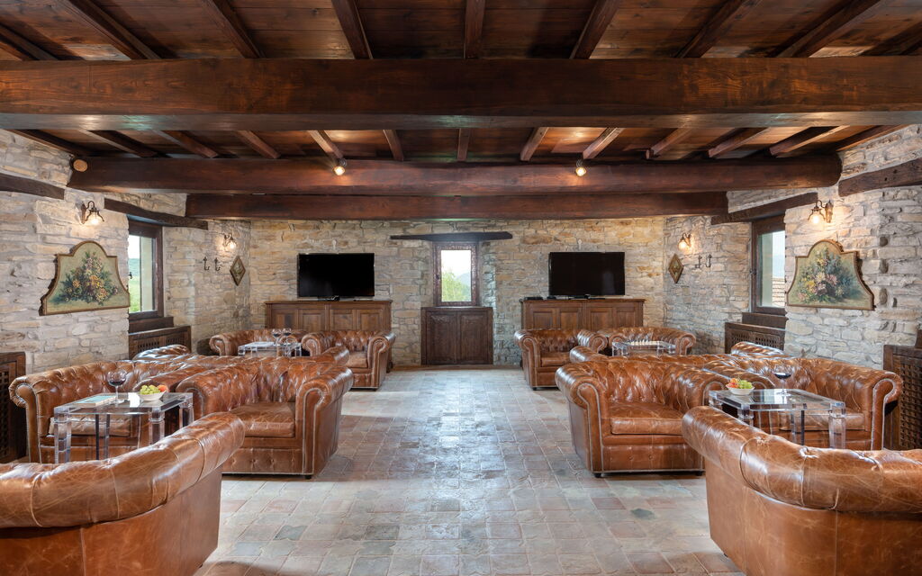 Villa Torre Delle Rose - Firenzuola, Private Pool, Ac, Privacy: Autumn, Living Room, Spring, Summer