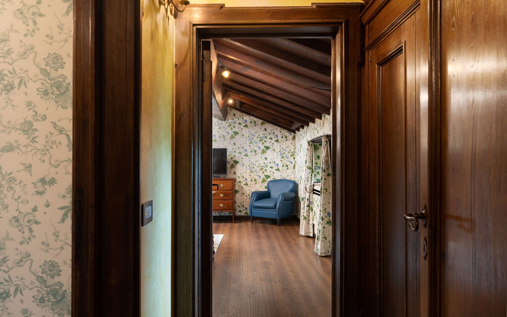 Villa Torre Delle Rose - Firenzuola, Private Pool, Ac, Privacy: Autumn, Bedroom, Spring, Summer